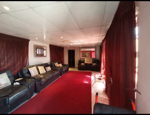 3 BEDROOM HOUSE FOR SALE IN KARLIENPARK